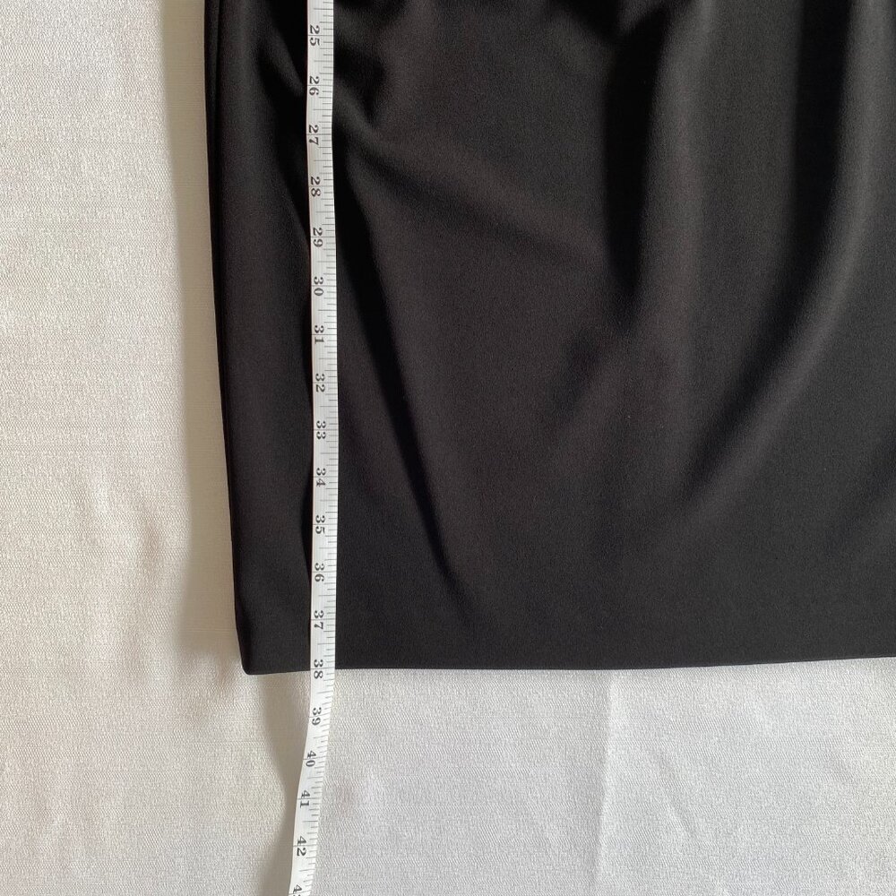 Black dress Β· DKNY Β· Size 8 - Picture 3 of 8